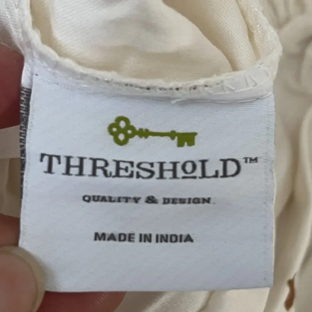 Threshold Dotted Bronze Twin XL Size Flat and Fitted Sheet Set 100% Cotton